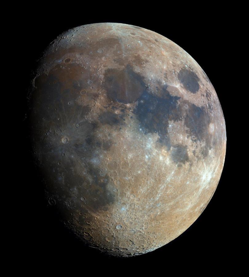 Pensiunea Luna บุชเตนี ภายนอก รูปภาพ